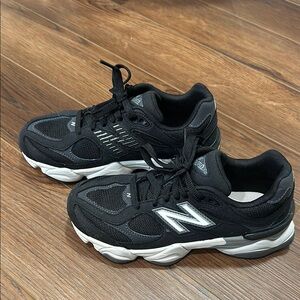 New Balance 9060 Black and White Sneakers women’s size 6